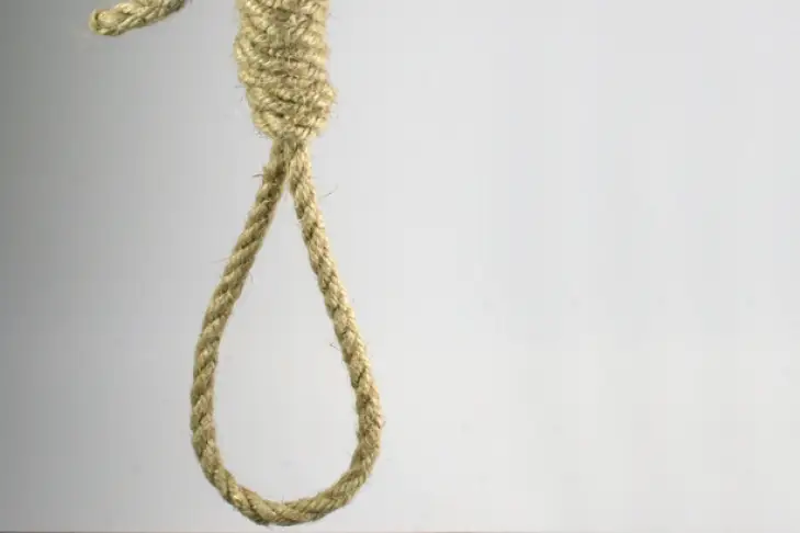 Коронавирусты отбасына жұқтырудан қауіптенген адам өзіне қол салды