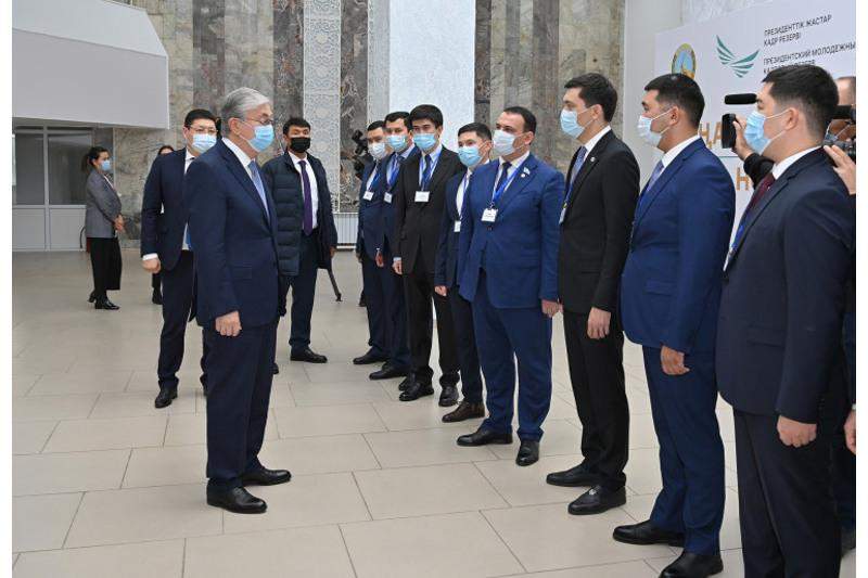 Қасым-Жомарт Тоқаев Президенттік жастар кадр резервінің  өкілдерімен кездесті 