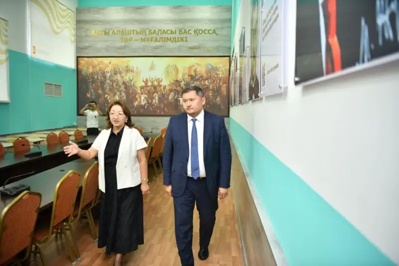 Саясат Нұрбек Оңтүстік Қазақстан мемлекеттік педагогикалық университетінде білім алушыларға жасалған жайлы орта талаптарымен танысты
