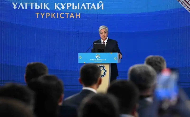 «Бос сөз қумай, нақты жұмыс істеу керек»: Президент жастарға кеңес берді