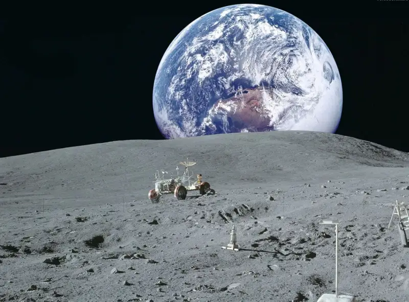Жапон кәсіпкері 2023 жылғы Айға сапарына 8 адамды таңдап алады  