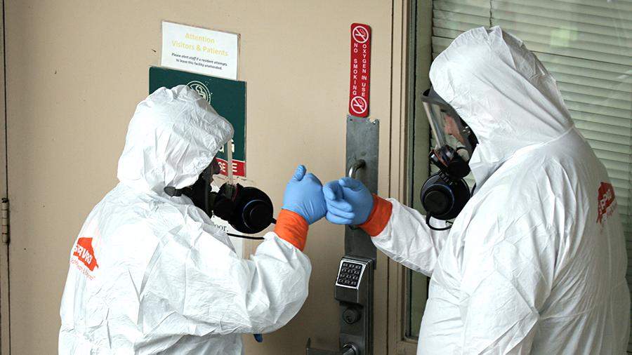 Вирусолог: АҚШ-та 1,6 млн адам көз жұмуы мүмкін 