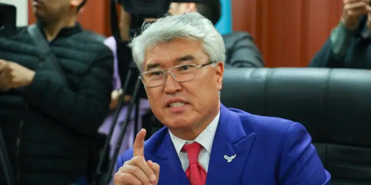 Арыстанбек Мұхамедиұлы Nege.kz тілшіcіне: Сен былай нақты-нақты нелермен айтшы...