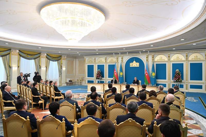 Тоқаев пен Ильхам Әлиев БАҚ үшін брифинг өткізді