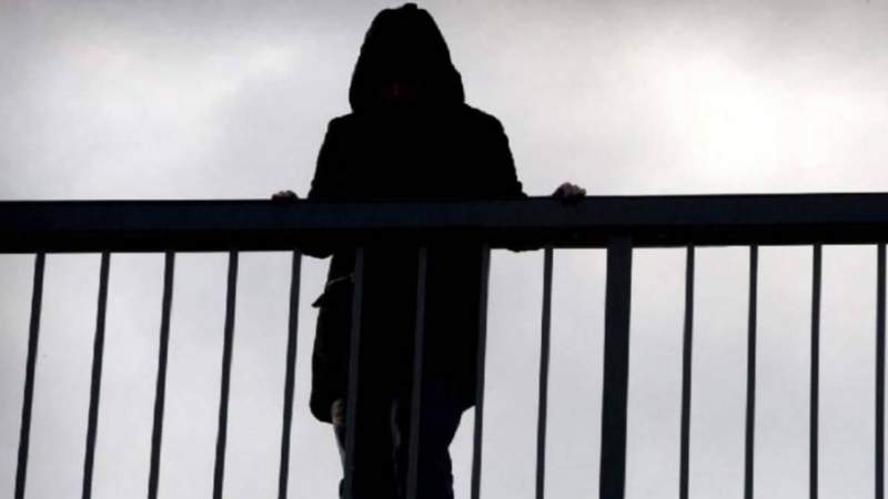 Полицей суицид жасамақ болған 32 жастағы әйелді құтқарды 