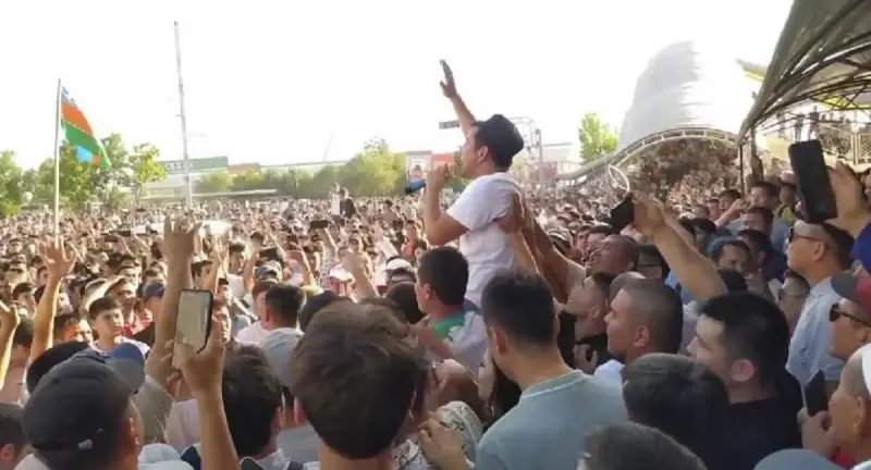 Қарақалпақстанның Денсаулық сақтау министрлігі Нүкіс қаласында мыңдаған адам жарақат алғанын хабарлады