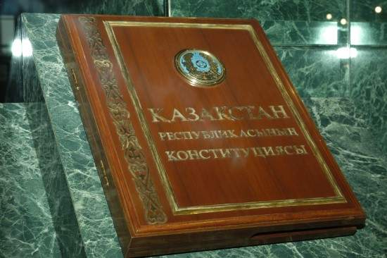 Бақыт Нұрмұханов Ата заңға енгізілетін өзгерістерді түсіндірді