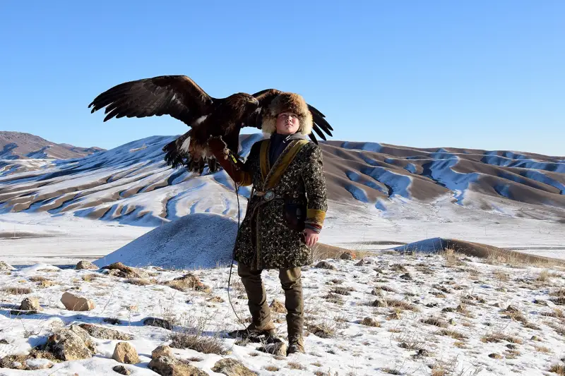 Батыста бүркітшілер бақ сынайды