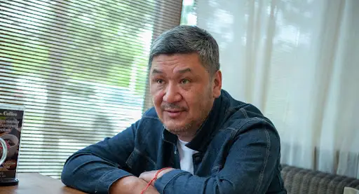 Арман Шораев: Дамитын қоғамда есі дұрыс адам билікке қарсы болуы керек