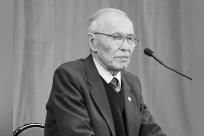 Мемлекет басшысы Серік Қирабаевтың отбасына көңіл айтты  