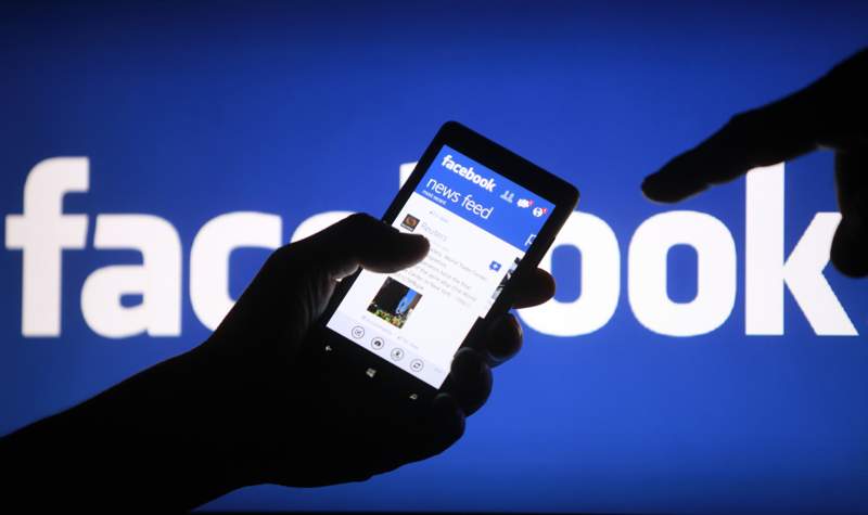 Facebook компаниясы ақаудың салдарынан 50 млрд доллар жоғалтты
