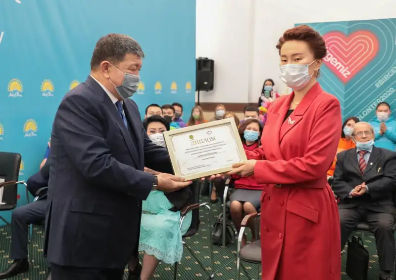 Атыраулық волонтерлер марапатталды