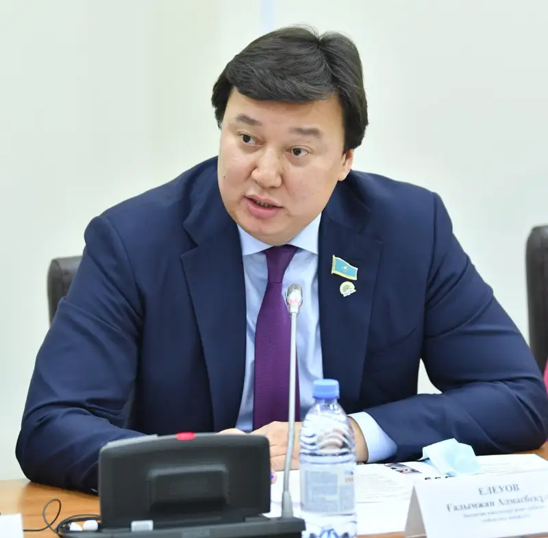 Қазақстанда медицина қызметкерлерінің кәсіби жауапкершілігі сақтандырылады
