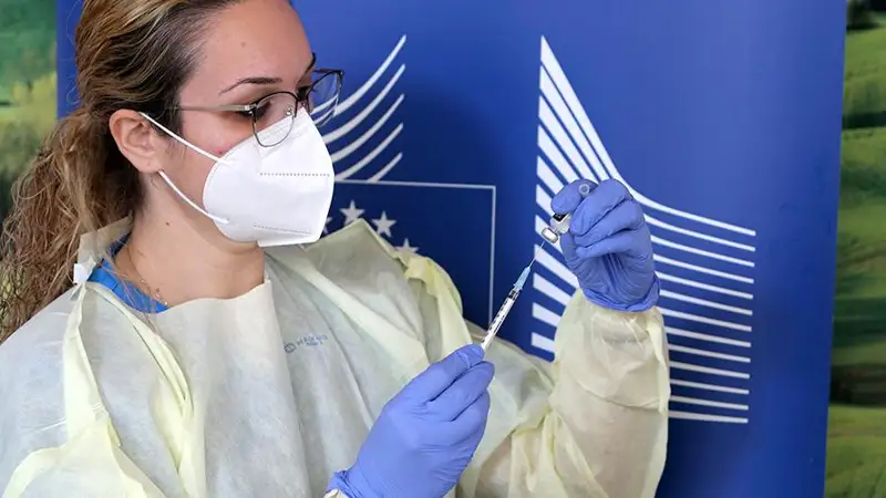 20 миллион еуропалық вакцина салдырды