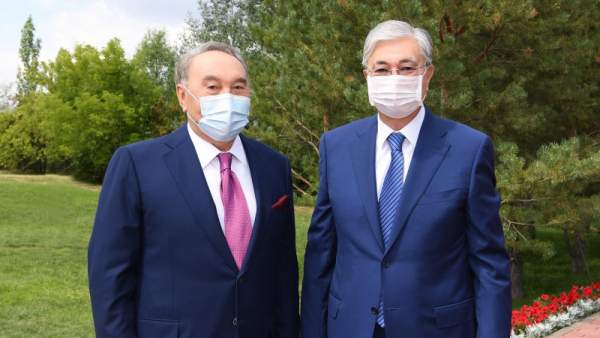 Назарбаев төраға қызметінен кетті