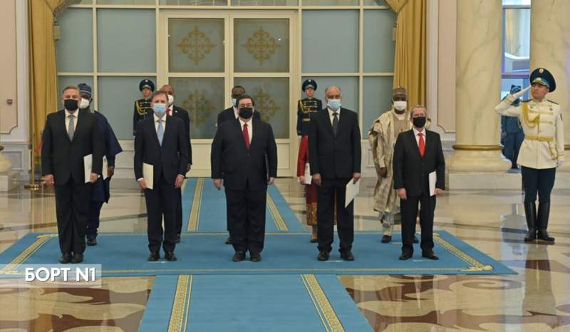 Президент бірқатар мемлекеттің елшілерінен сенім грамоталарын қабылдады