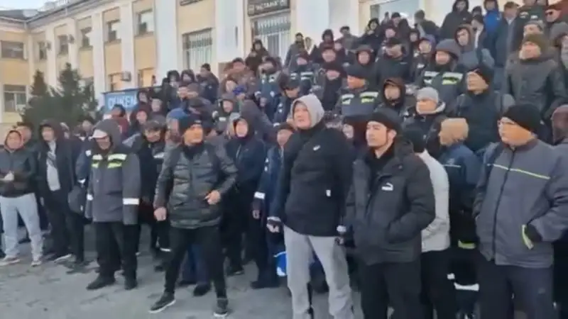 «ҚазМұнайГаз» Астанада наразылыққа шыққан мұнайшыларды «Өзенмұнайгаз» ұжымына жұмысқа ала алмайтынын жеткізді