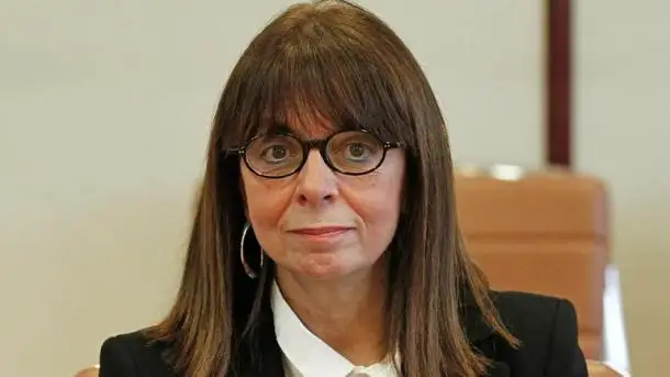 Мемлекеттік кеңесті басқарған әйел президент болды