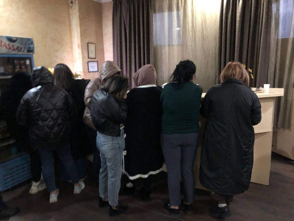 Алматыда жезөкшелікпен айналысқан Өзбекстан азаматтары ұсталды