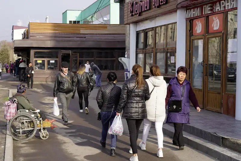 Алматы: Қаладағы қамсыз қазақтар (фоторепортаж)