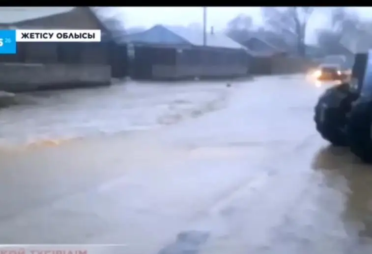 Жетісу облысындағы елдімекенді су басты