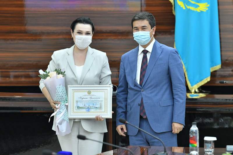 Шымкентте мәдениет қызметкерлері марапатқа ие болды  