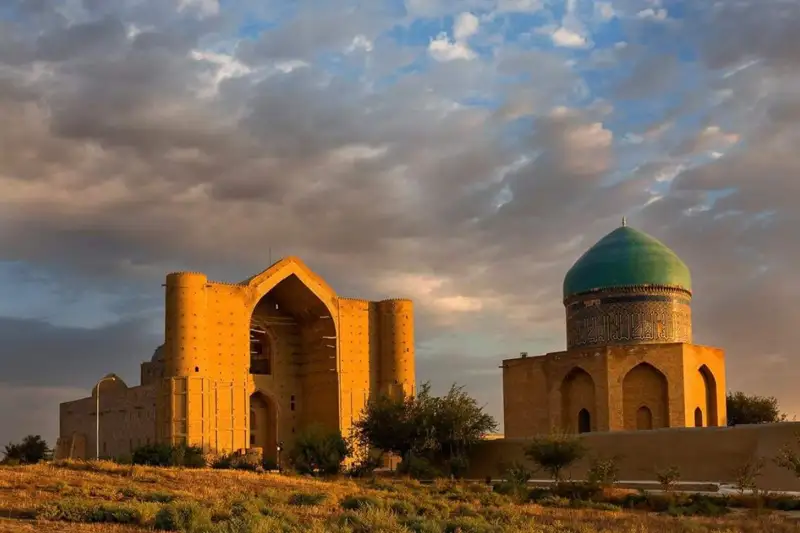 Түркістанды тарихымызды паш ететін орталық ретінде қалдыруымыз керек