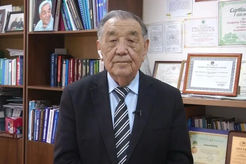 Академик: Вакцина үш кезеңді сынақтан өтеді