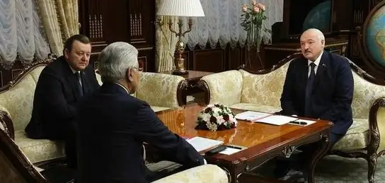 Лукашенко Тасмағамбетовке Украина мен Ресей арасындағы қақтығыста «тыныш отыру» болмайтынын ескертті