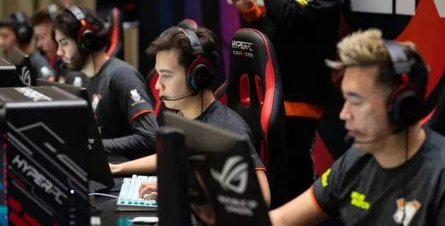 Киберспортшылар жылды жақсы қорытындылады