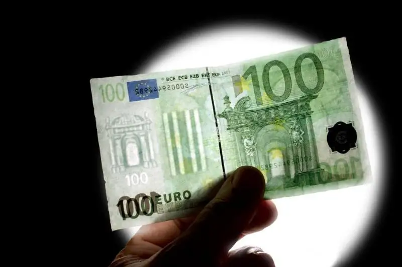 Жалған еуро сатумен айналысқан азамат 5,5 жылға сотталды