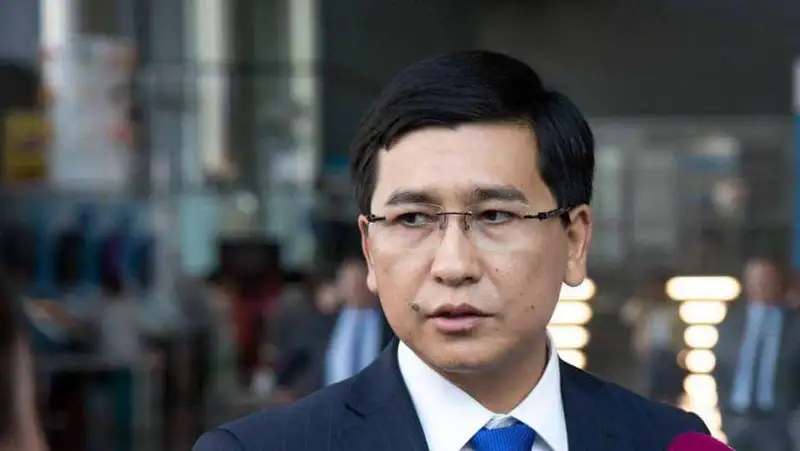 Аймағамбетов: 2023 жылдан бастап оқушылар математика пәнін жаңартылған бағдарлама бойынша оқиды