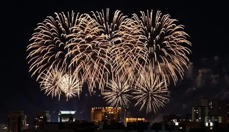 Әкімдік отшашу туралы: Бұл фейерверк медицина қызметкерлерін қолдауға арналды