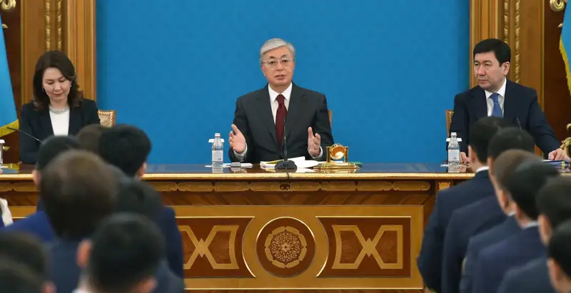 Мемлекеттік қызметкерлер 25 пайызға қысқарады