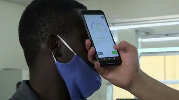 Әлемде алғаш рет дене қызуын өлшеуге болатын смартфон шығарылды  