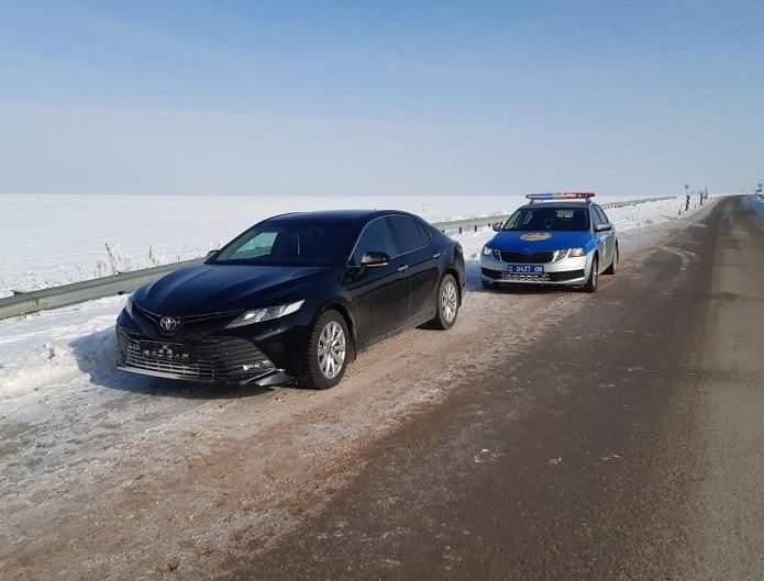 Сенімге кіріп танысының көлігін ұрлаған