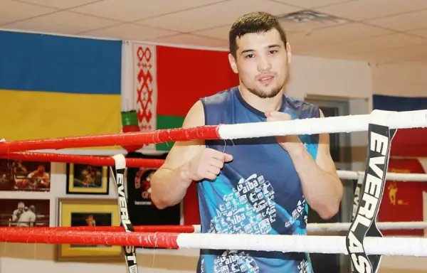 Дәурен Елеусінов Алматыдағы бокс кешінде жұдырықтасады