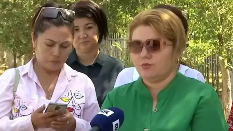 Таразда еңбек демалысынан шыққан бір топ мұғалім шу шығарды