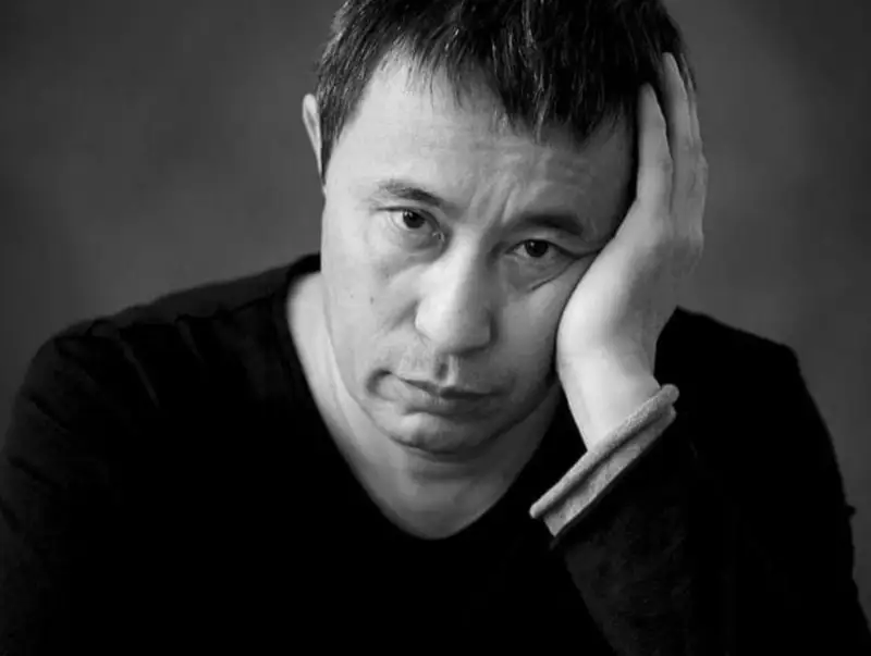 Ермек Тұрсынов: Біздің Конституция ауыл дүкенінің қарыз дәптері сияқты