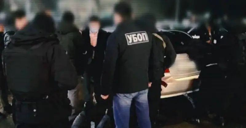 Павлодар облысында тұрғындарды бопсалаумен айналысқан қылмыстық топ ұсталды 
