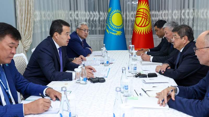 Қазақстан мен Қырғызстан Үкіметтерінің басшылары келіссөздер жүргізді