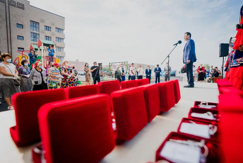 Нұр-Сұлтанда отбасыларға пәтер кілті табысталды