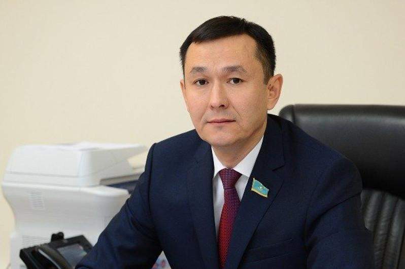 Қазақстанның халық партиясына төраға сайланды