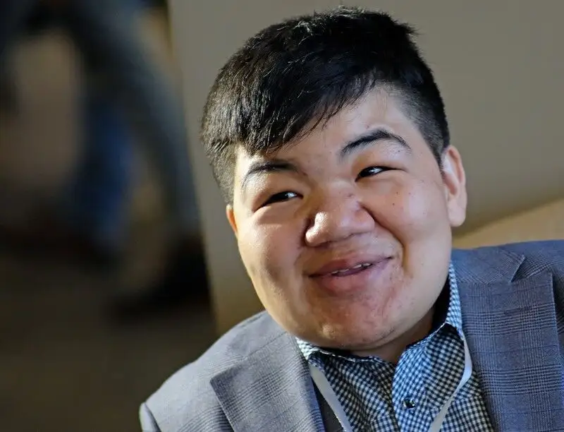 Самат Рамазанов, волонтер: Балалардың күлкісін есту – бір бақыт!