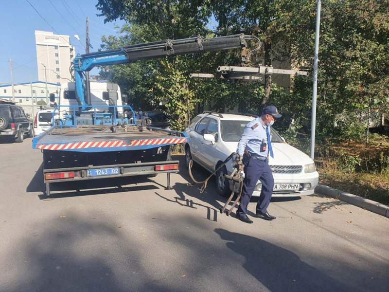 Алматыда көлік иелерінен 50 млн теңге әкімшілік айыппұл өндірілді