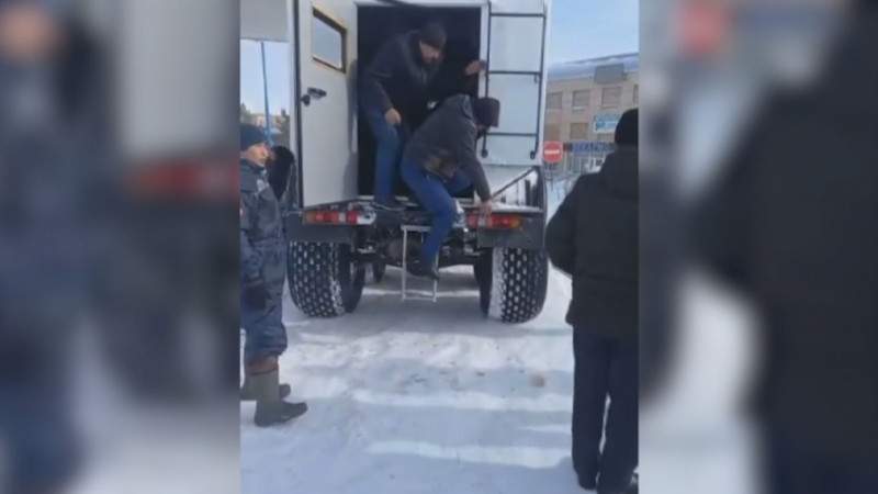 Қар құрсауында қалған 120 адам құтқарылды