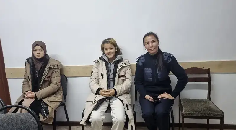 Ақтөбеде жоғалып кеткен оқушы қыздар өзге аудандағы ағасының үйінен табылды