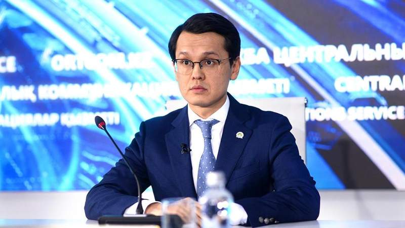 Мусин депутаттардың сұрағынан састы, тілші сұрағынан қашты