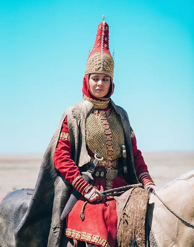 Патшайымның алқасы аукционға түсті