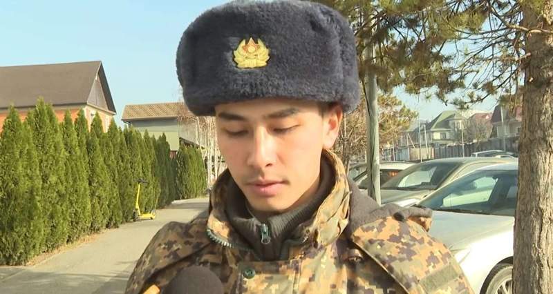 Әскерде борышын өтеп жүрген сарбаз әлімжеттік көргенін айтты